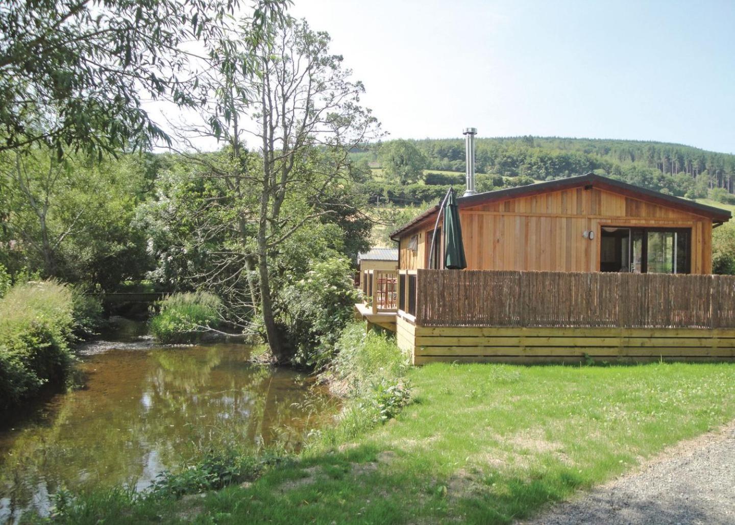 Clun Valley Lodges Clunton Exteriör bild